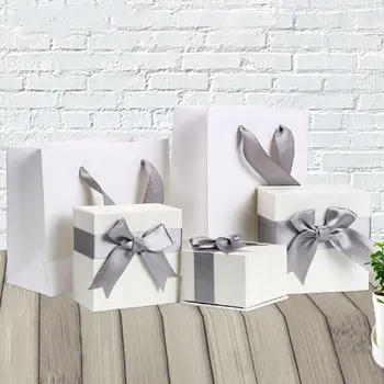 Çok Boyutlu Beyaz Kare Kraft Takı hediye paketi kutusu Çantası Kutusu Düğün / Doğum Günü Partisi İyilik Malzemeleri Şeker Çikolata Kutuları